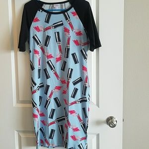 LuLaRoe Julia - New Without Tags Lipstick Print
